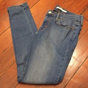 Levi 710 super skinny for sale ! Like new!